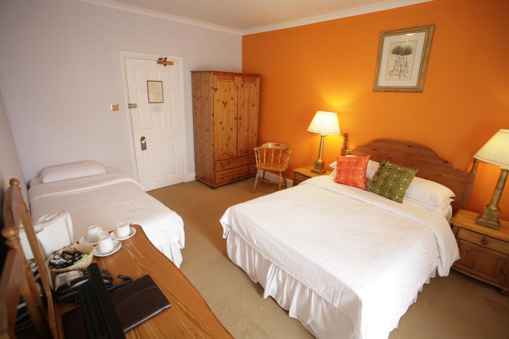 The Imperial Hotel Stroud  Exteriör bild